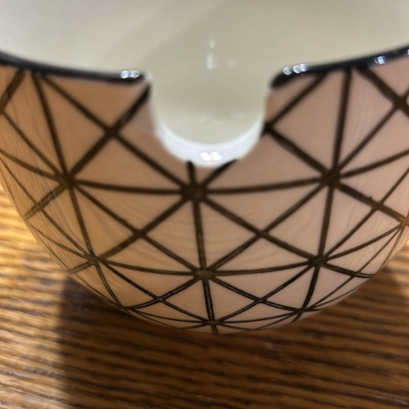 Ceramic Geometric pattern noodle bowl with chopstick holder.  Great condition. - Picture 2 of 7